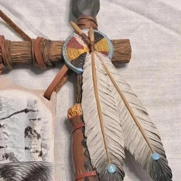 Winter vigil  wolves by the Bradford exchange Plate - Picture 6 of 15